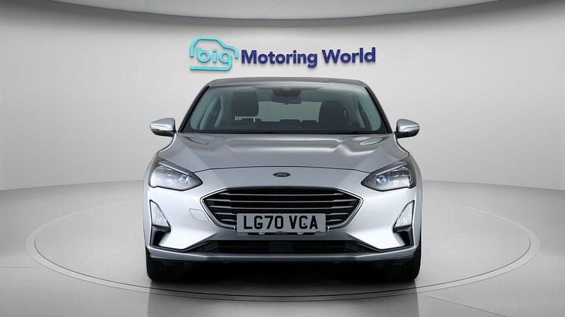 Second-hand Ford Focus Zetec 101 CP (74 kW) 2020 Argintiu Hatchback