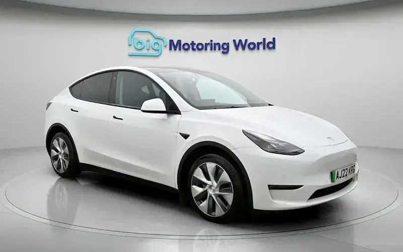 Used Tesla Model Y Long Range AWD 286 kW (389 HP) 2025 SUV