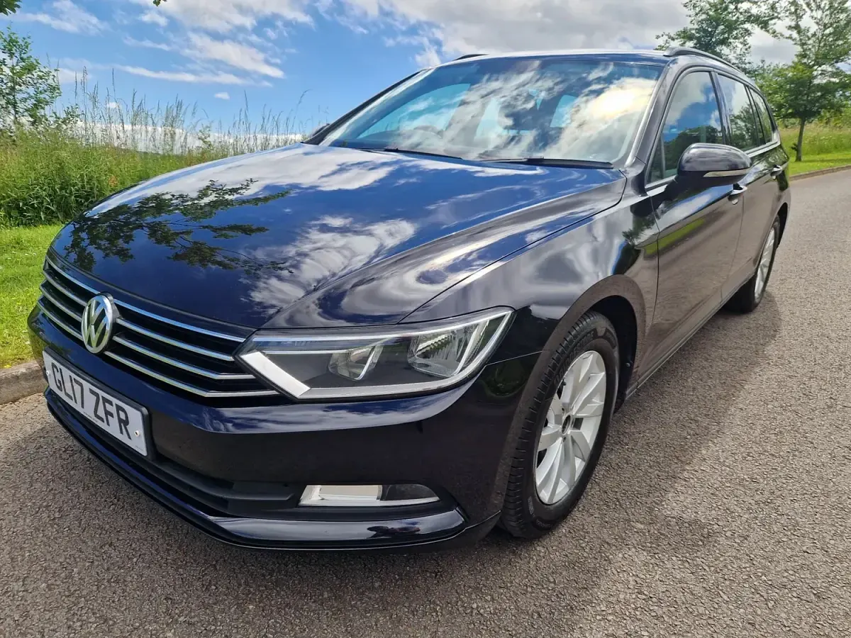 Used VW Passat S 120 HP (88 kW) 2017 Black Estate