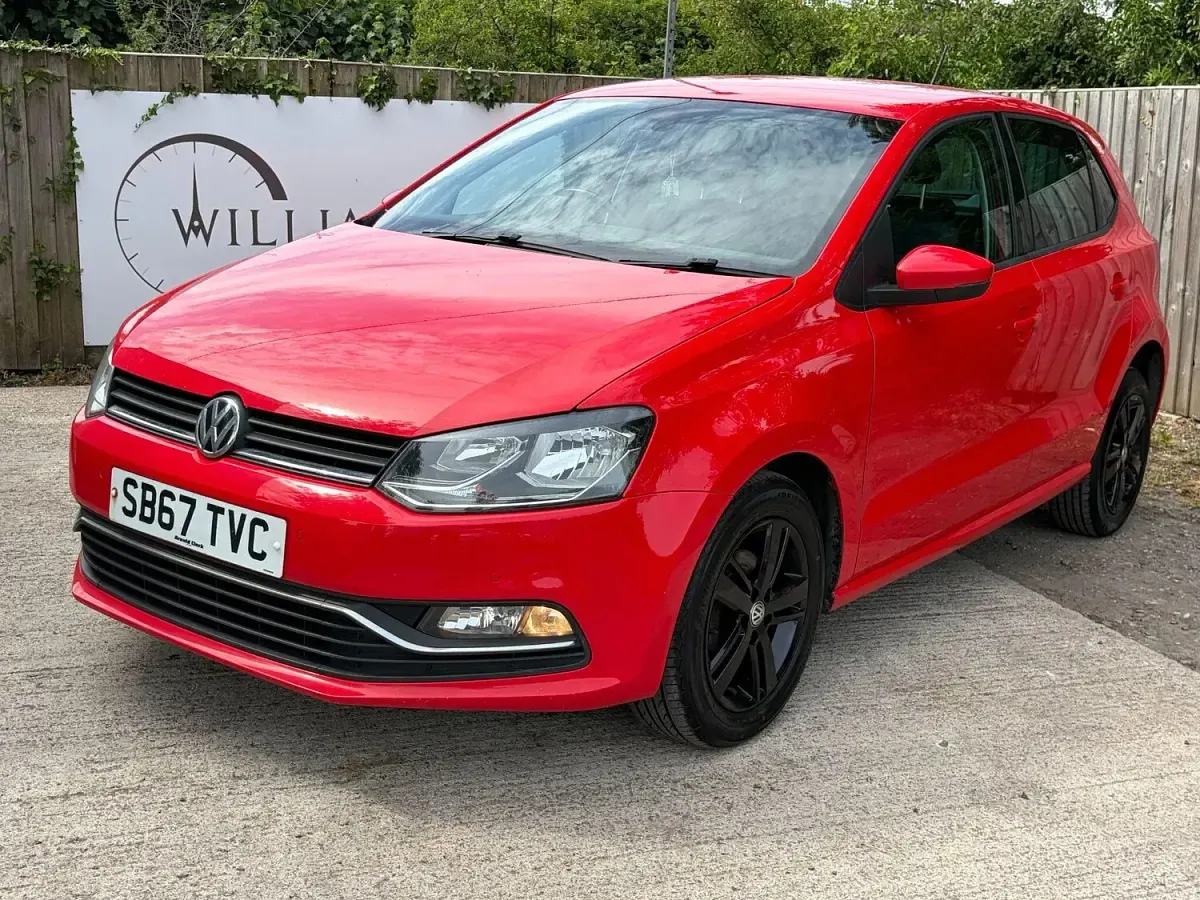 Used VW Polo Edition 60 HP (44 kW) 2017 Red Hatchback
