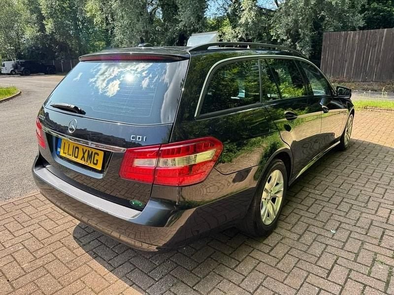 Used Mercedes E220 SE 170 HP (125 kW) 2010 Black Estate