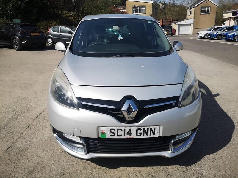 Used Renault Scénic III Dynamique 110 HP (80 kW) 2014 Silver MPV