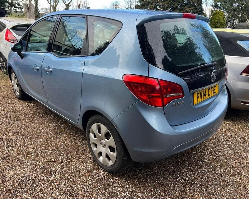 Used Vauxhall Meriva 120 HP (88 kW) 2014 Blue MPV