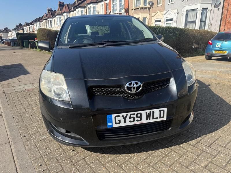 Used Toyota Auris 124 HP (91 kW) 2009 Black Hatchback
