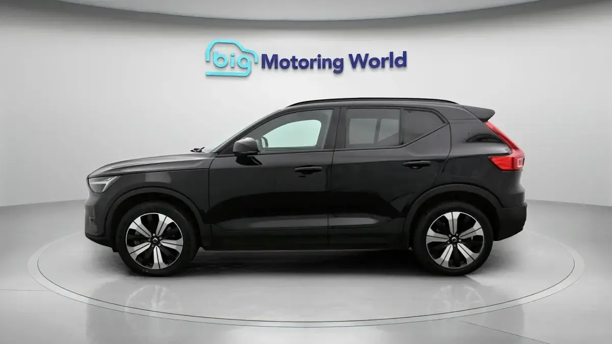 Used Volvo XC40 Plus 169 kW (231 HP) 2022 Black SUV