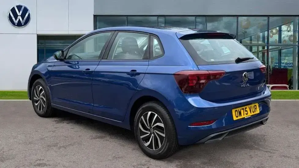 New VW Polo Life 80 HP (58 kW) 2025 Reef blue metallic Hatchback