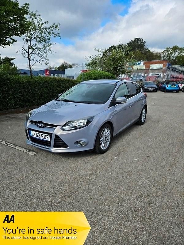 Used Ford Focus Titanium 115 HP (84 kW) 2012 Silver Hatchback