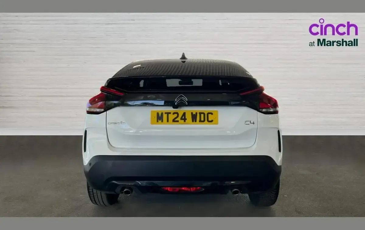Używany Citroën C4 PureTech 128 KM (94 kW) 2024 Biały SUV