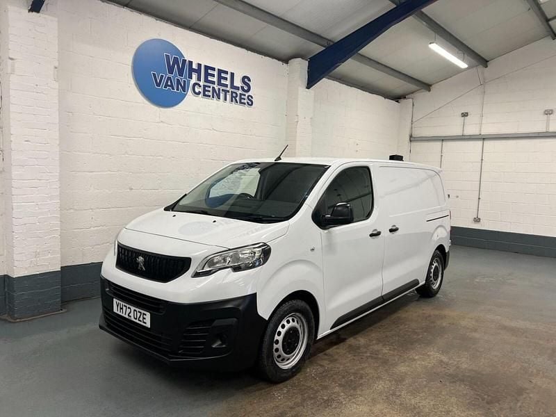 White Used 2022 Peugeot Expert Premium Van | £10,590 (Good price) - Image 1/4
