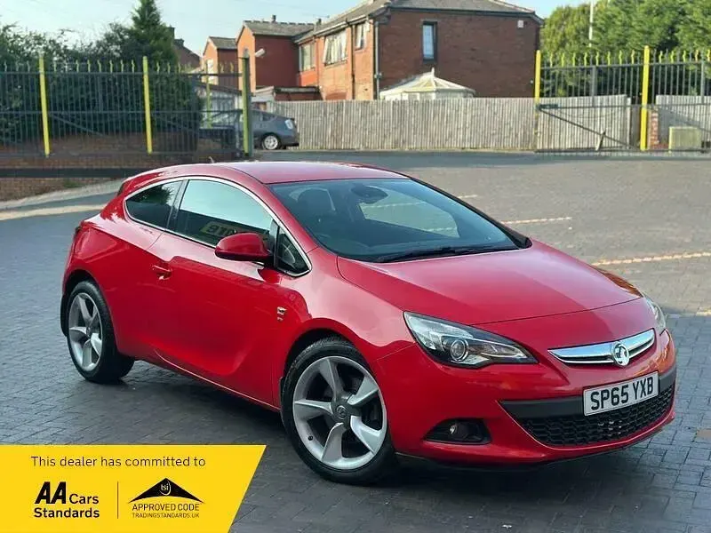 Used Vauxhall Astra GTC SRi 140 HP (102 kW) 2015 Red Hatchback