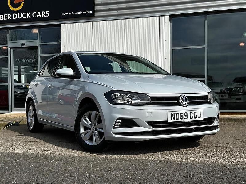 Used VW Polo SE 95 HP (69 kW) 2019 Silver Hatchback
