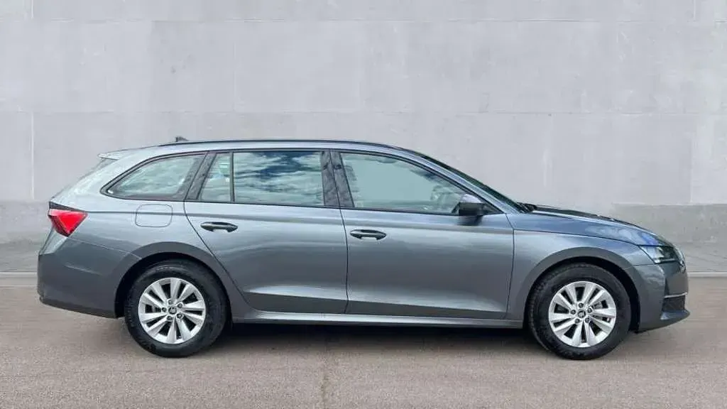 Used Skoda Octavia SE Technology 150 HP (110 kW) 2025 Graphite grey metallic Estate