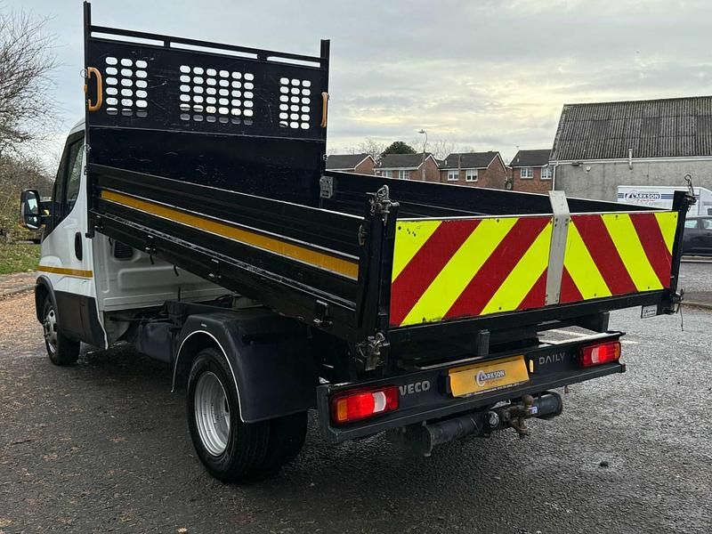 Used Iveco Daily 140 HP (102 kW) 2023 White Cabriolet
