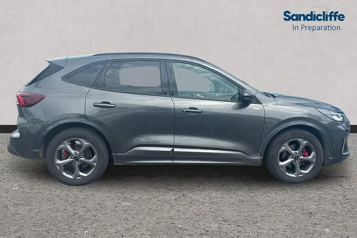Begagnad Ford Kuga ST-Line 180 HK (132 kW) 2026 Grå SUV
