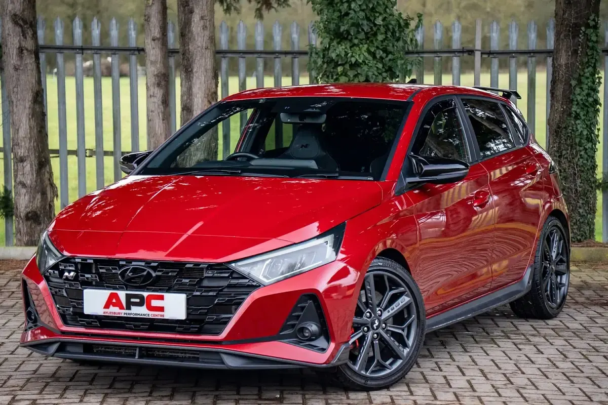 Used Hyundai i20 201 HP (147 kW) 2022 Red Hatchback