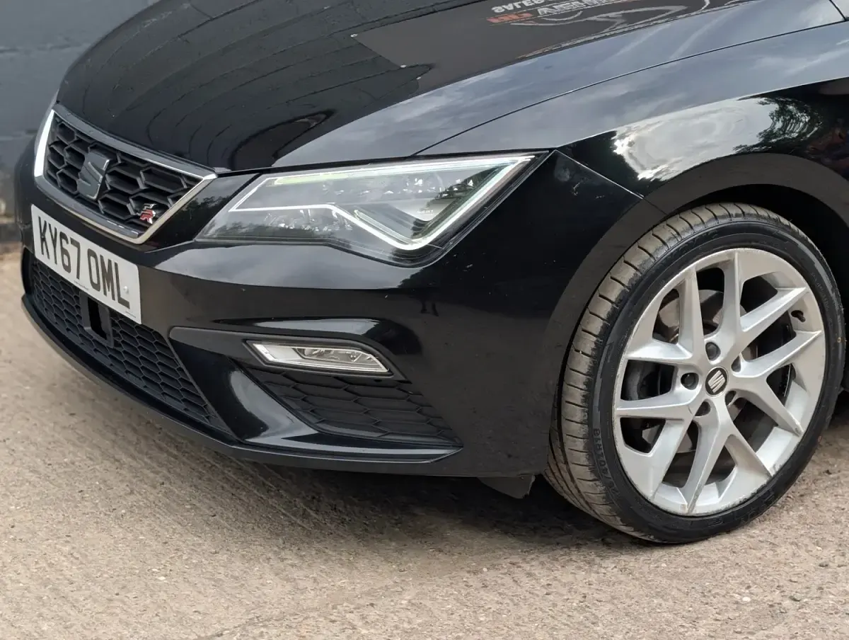 Used Seat Leon FR 184 HP (135 kW) 2017 Black Hatchback