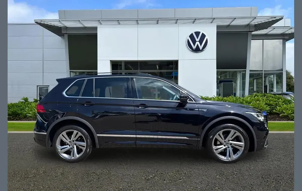 Used VW Tiguan R-line Edition 150 HP (110 kW) 2023 Black SUV