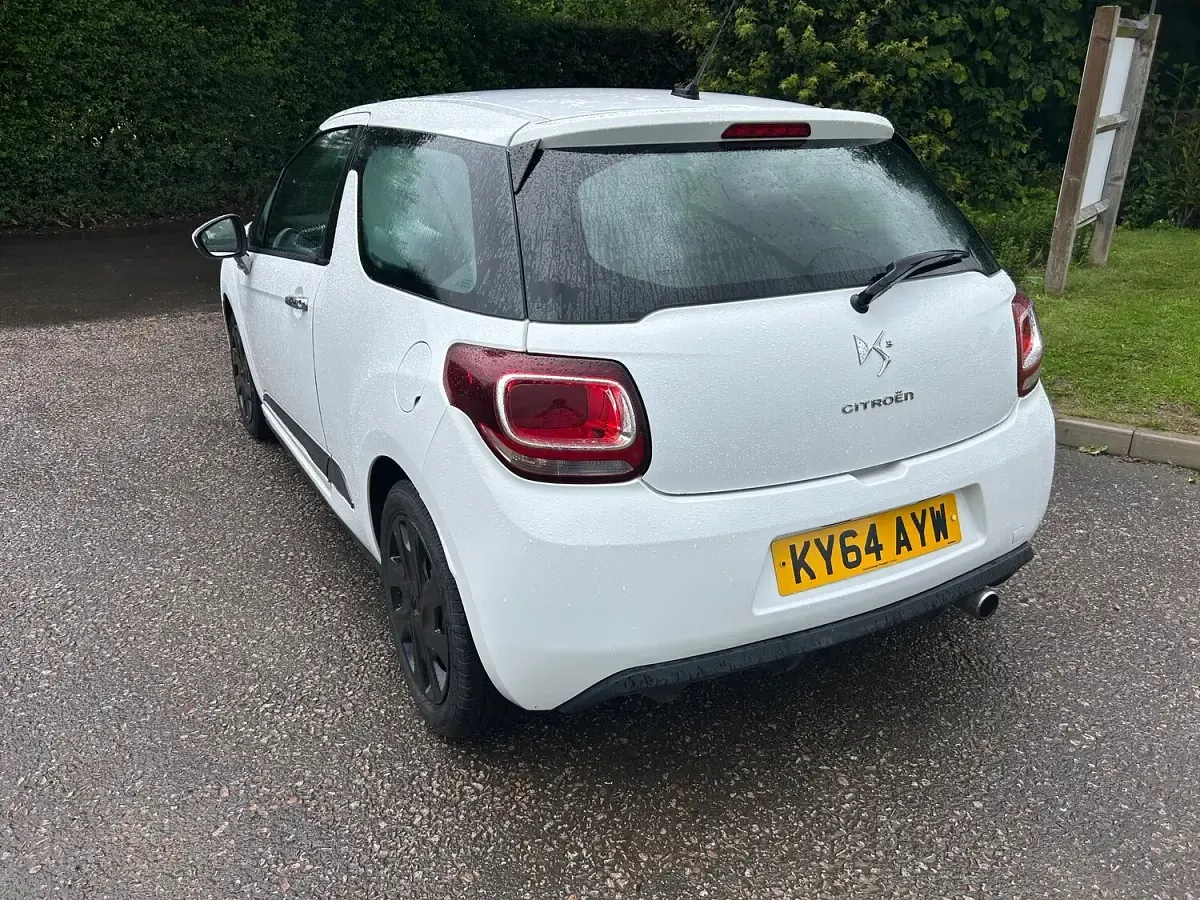 Used Citroën DS3 2014 White Hatchback