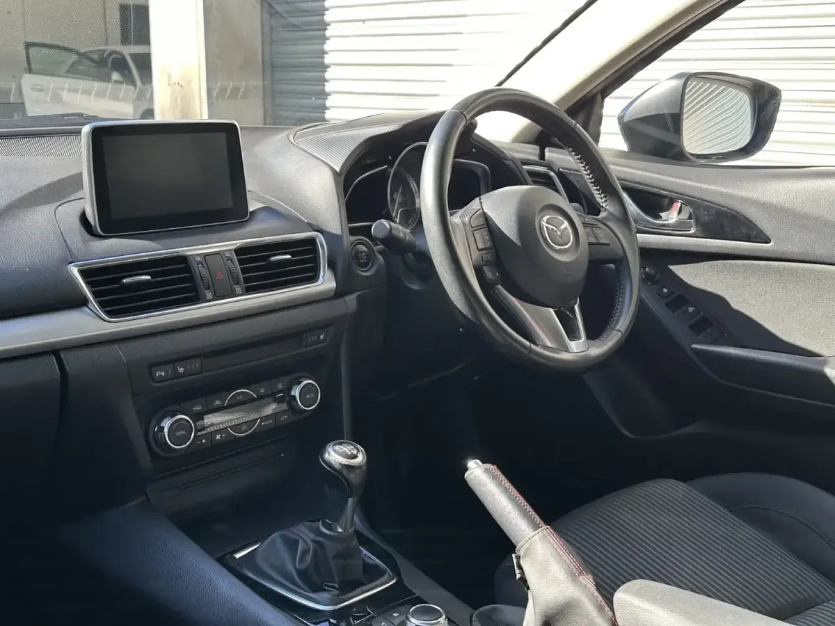 Usado Mazda 3 Inclusive 165 CV (121 kW) 2014 Azul Utilitario