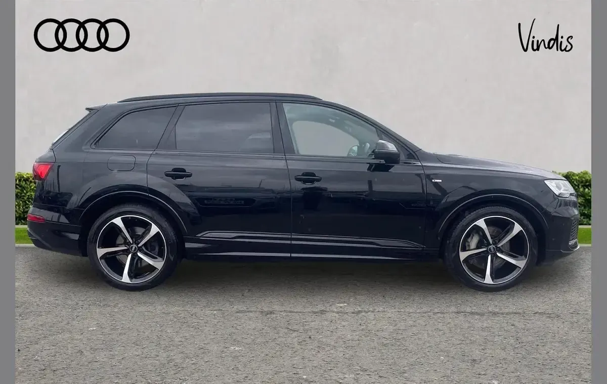 Used Audi Q7 Black Edition 334 HP (245 kW) 2022 Black SUV