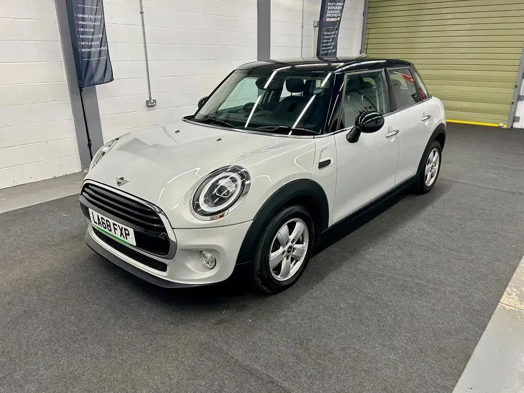 Used Mini Cooper Classic 2018 Silver Hatchback