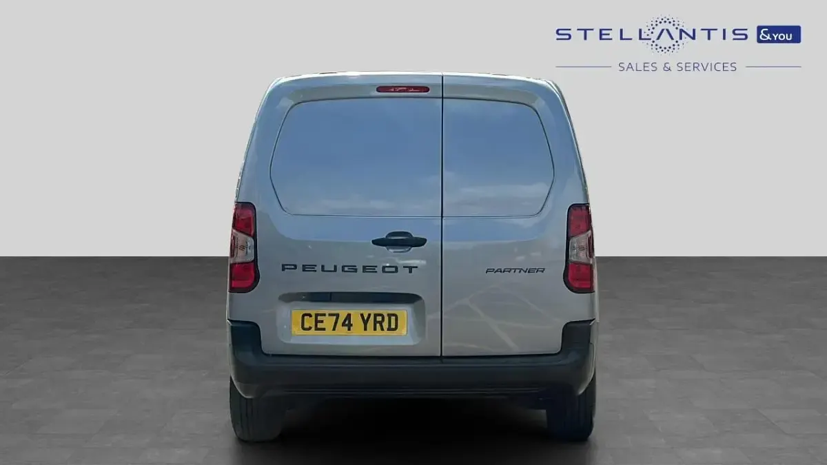 Used Peugeot Partner S 101 HP (74 kW) 2024 Grey MPV