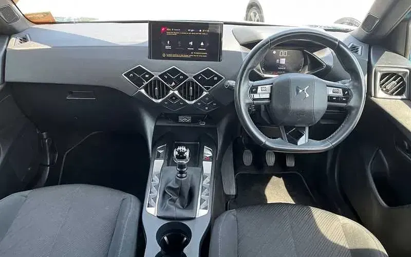Used DS Automobiles DS3 Crossback Elegance 101 HP (74 kW) 2019 Blue SUV
