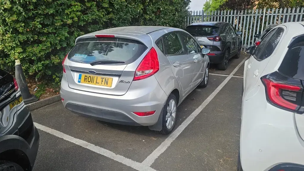Used Ford Fiesta Zetec 2011 Silver Hatchback