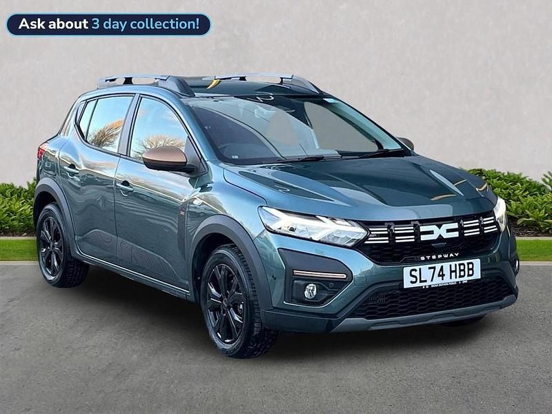 Green Used 2024 Dacia Sandero Extreme Hatchback | £16,799 (Expensive) - Image 1/4
