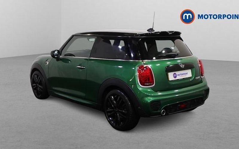 Used Mini Cooper Hatch 136 HP (100 kW) 2021 Hatchback