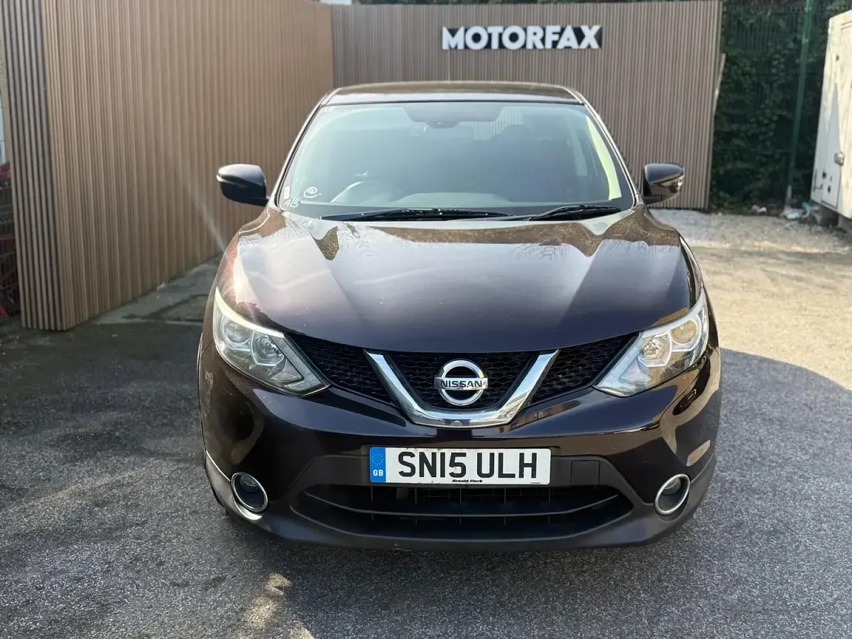 Used Nissan Qashqai Acenta 110 HP (80 kW) 2015 Black SUV