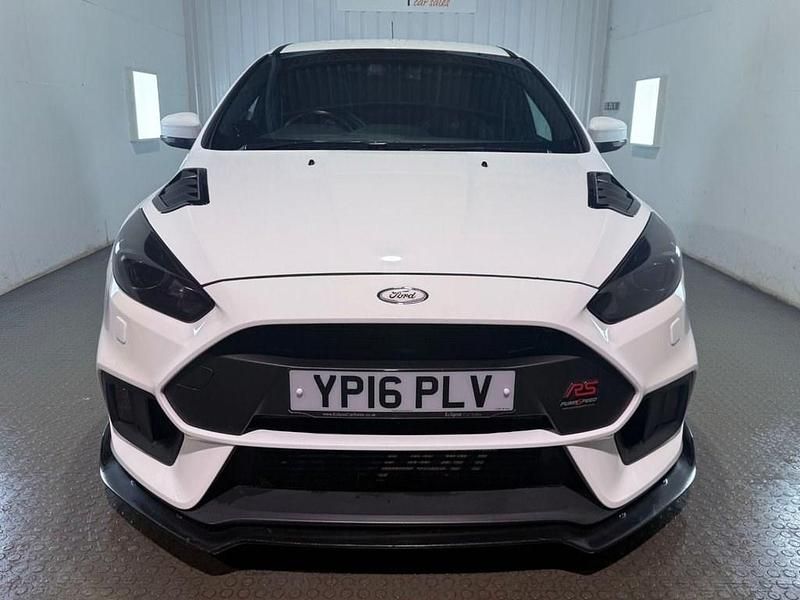 Used Ford Focus RS 350 HP (257 kW) 2016 White Hatchback