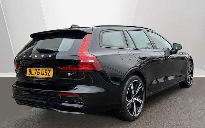 New Volvo V60 Plus 197 HP (144 kW) 2026 Estate