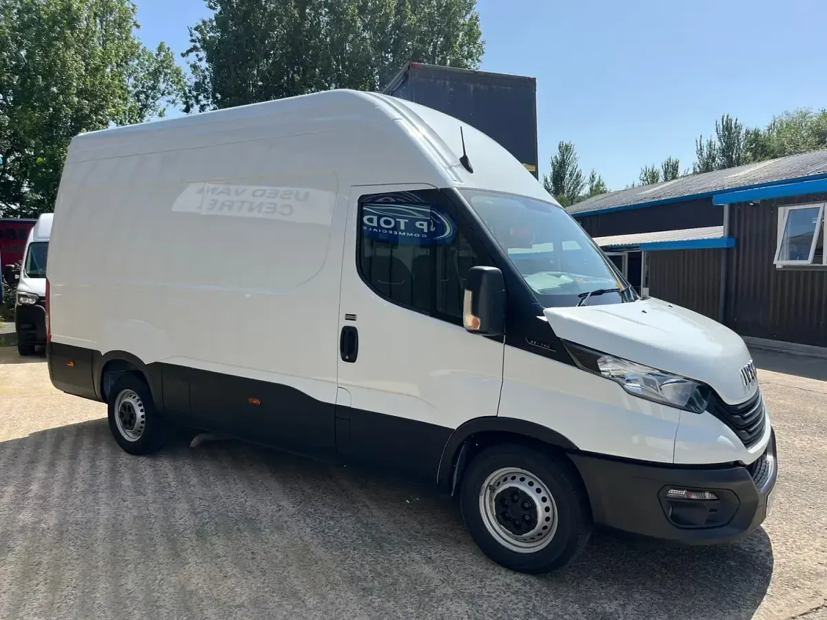 Used Iveco Daily 136 HP (100 kW) 2024 White Van