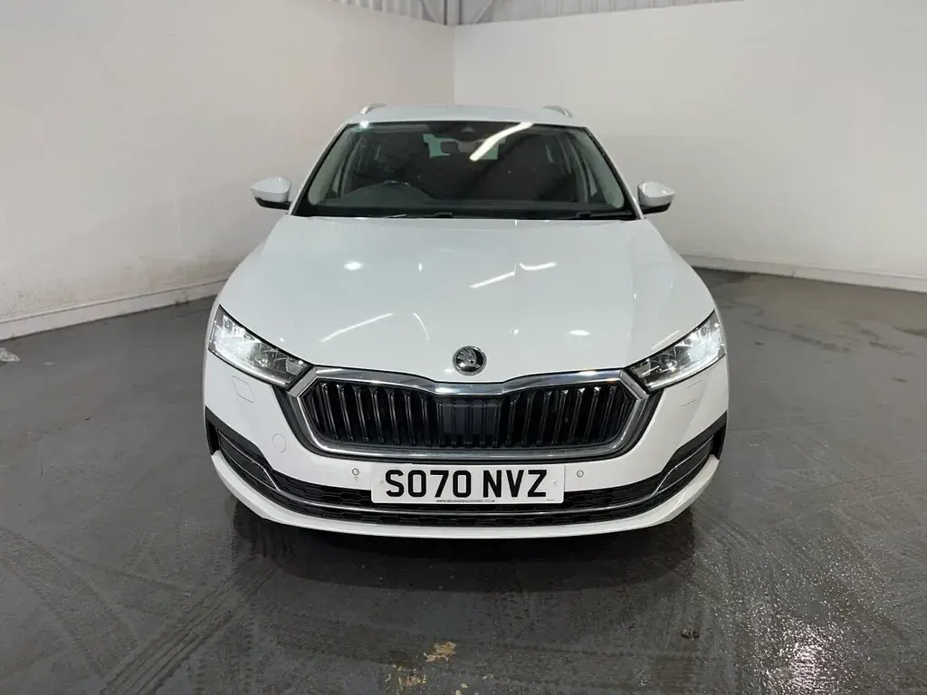 Used Skoda Octavia SE L First Edition 150 HP (110 kW) 2020 White Estate