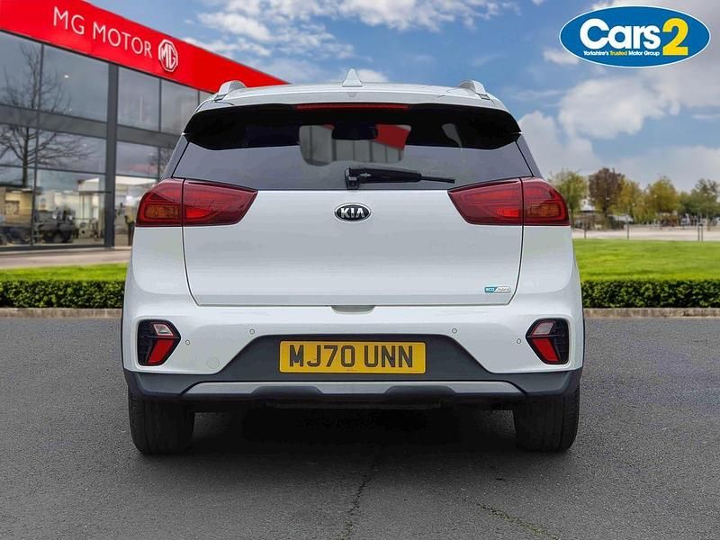 Used Kia Niro 141 HP (103 kW) 2020 White SUV