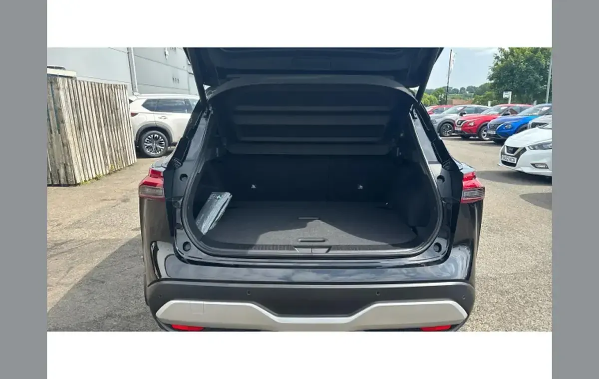 Used Nissan Qashqai Tekna 138 HP (101 kW) 2022 Black SUV