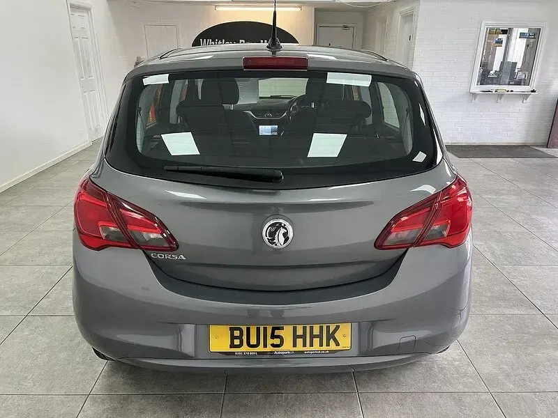 Used Vauxhall Corsa Design Edition 90 HP (66 kW) 2015 Grey Hatchback