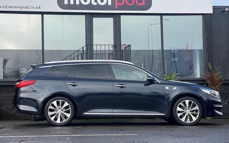 Used Kia Optima 141 HP (103 kW) 2017 Blue Estate
