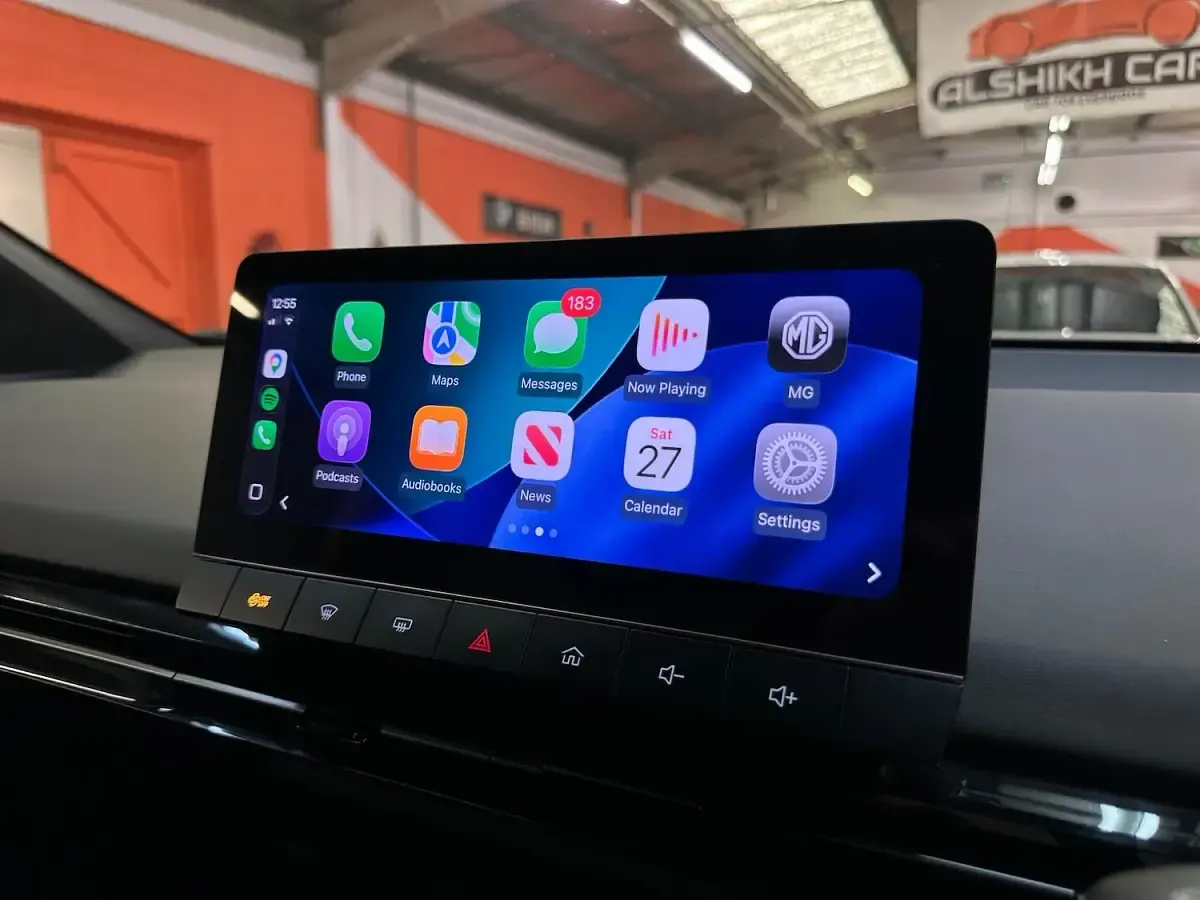 Used MG MG4 EV Trophy 2023 Orange Hatchback