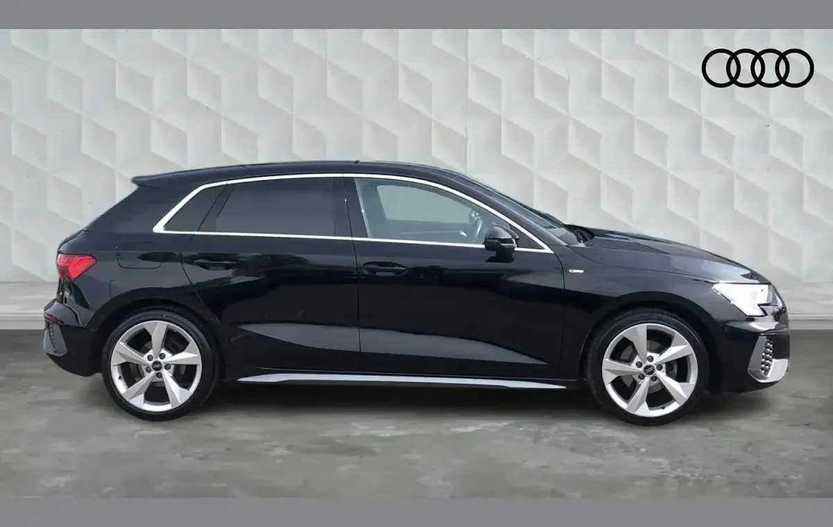 Usado Audi A3 S-Line 110 CV (80 kW) 2023 Negro Berlina