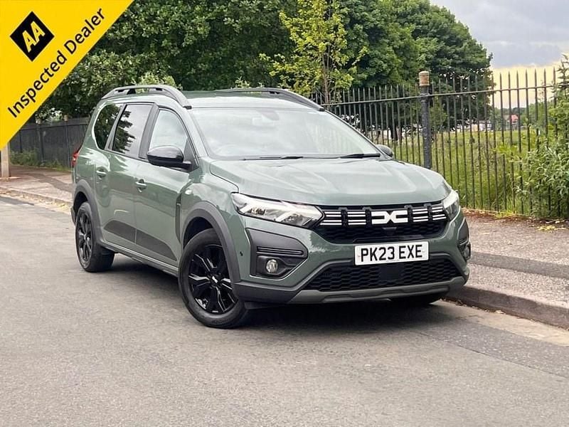 Green Used 2023 Dacia Jogger Extreme MPV | £15,495 (Fair price) - Image 1/4