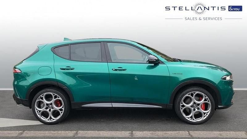 Green Used 2023 Alfa Romeo Tonale Veloce SUV | £26,230 (Good price) - Image 1/4