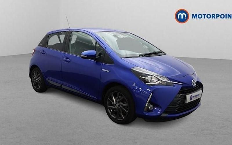 Used Toyota Yaris Hybrid 101 HP (74 kW) 2020 Blue Hatchback