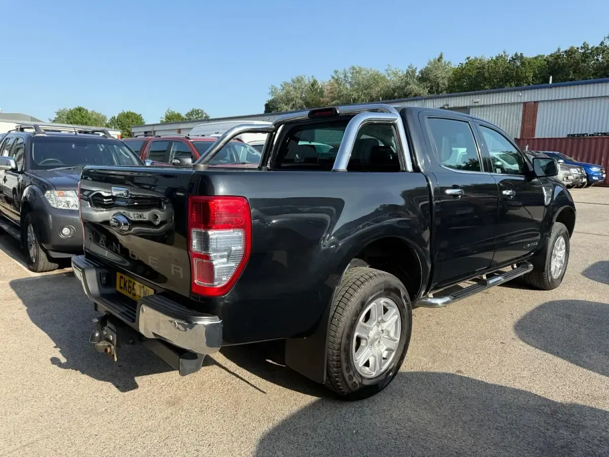 Used Ford Ranger Limited 150 HP (110 kW) 2015 Black Pickup
