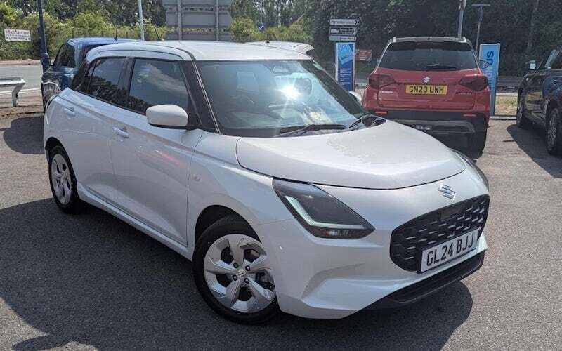 Used 2024 Suzuki Swift Hatchback | £17,499 (Fair price) - Image 1/4
