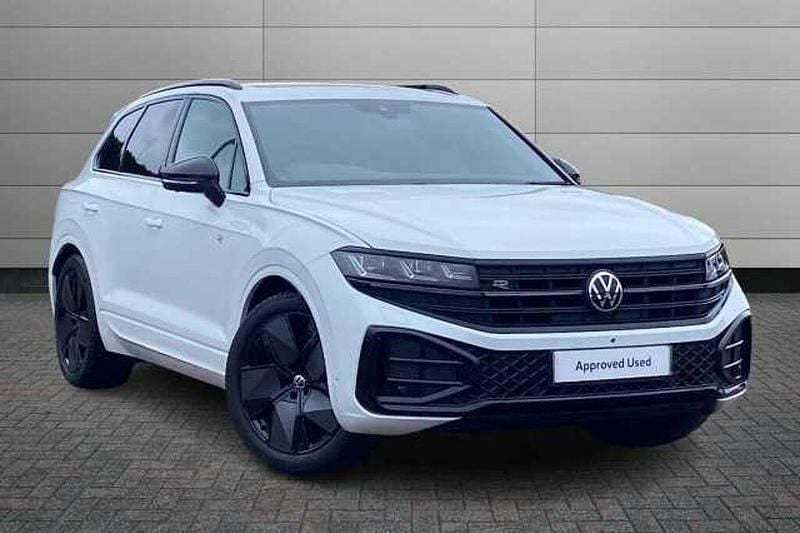 Used VW Touareg Black Edition 286 HP (210 kW) 2024 Pure white SUV