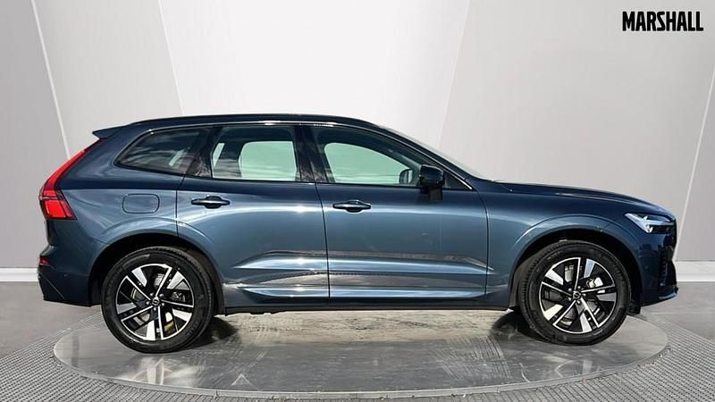 Usado Volvo XC60 Plus 250 CV (183 kW) 2025 Azul SUV
