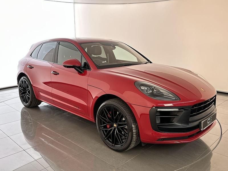 Used Porsche Macan 434 HP (319 kW) 2023 Red SUV