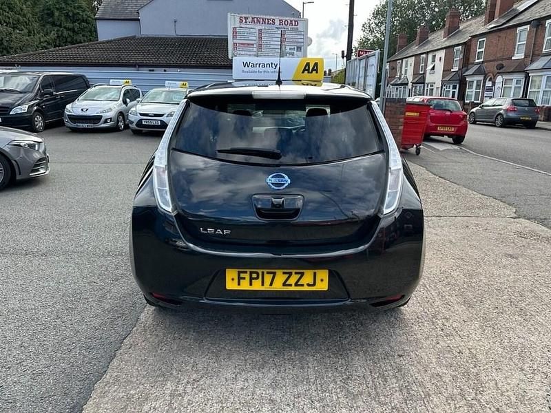 Used Nissan Leaf Tekna 80 kW (109 HP) 2017 Black Hatchback